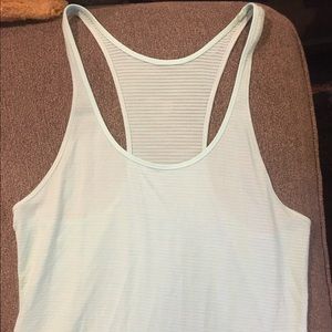 Lululemon 105 degree singlet!
