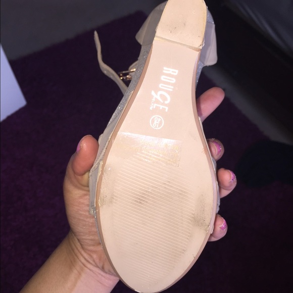 Shoes - Picture 4 of 4