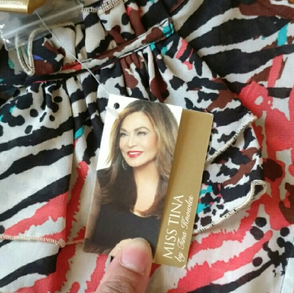 Miss Tina sleeveless blouse - Picture 3 of 3