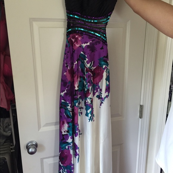 Cache dress - Picture 3 of 4