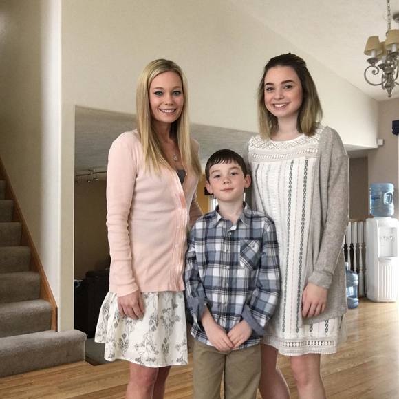 Meet your Posher, Lauren - Picture 1 of 1