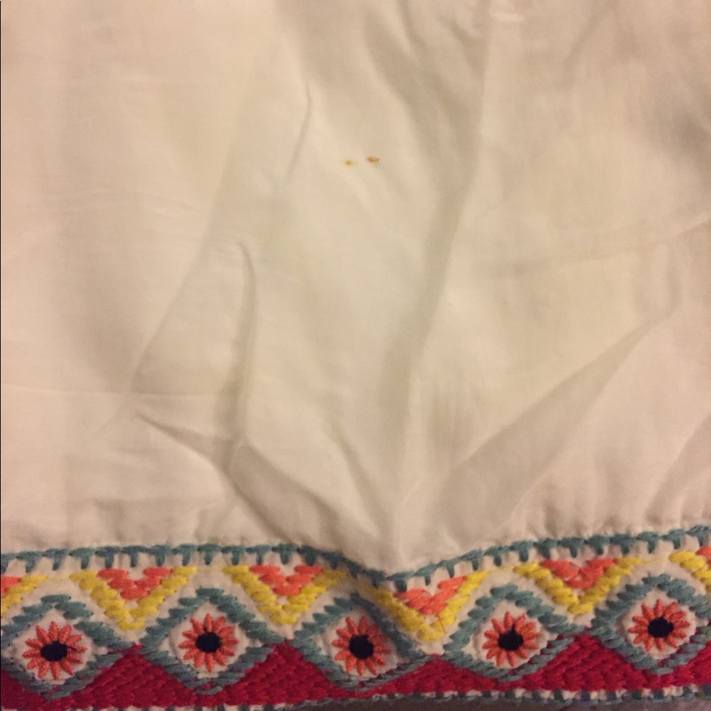 MM Couture Embroidered Shell - Picture 5 of 6