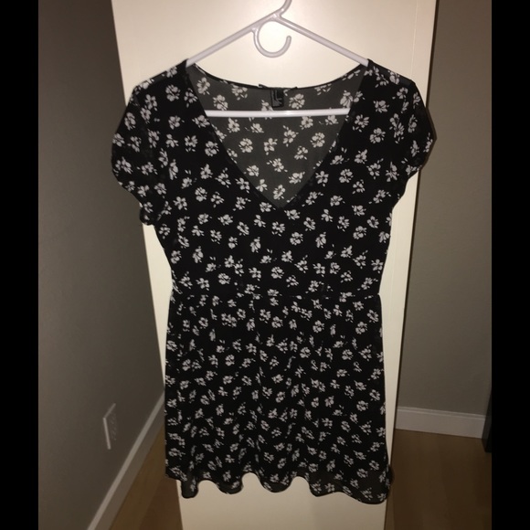 Forever 21 floral Babydoll dress
