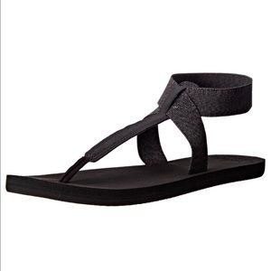 NEW black reef flip flop