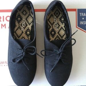 Black Canvas Oxfords