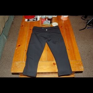 Lululemon Athletica Crop Running Pants