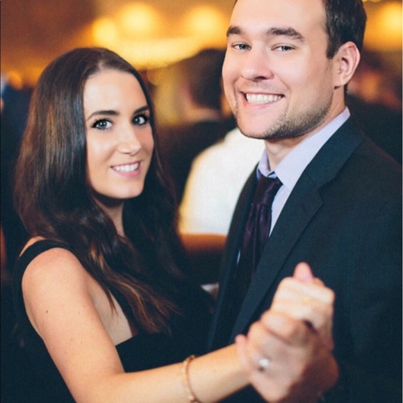 Meet your Posher, Caitlin - Picture 7 of 8