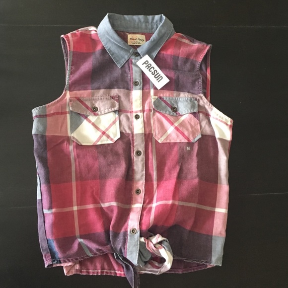 PacSun Tops - Pacsun plaid button up top with tie front