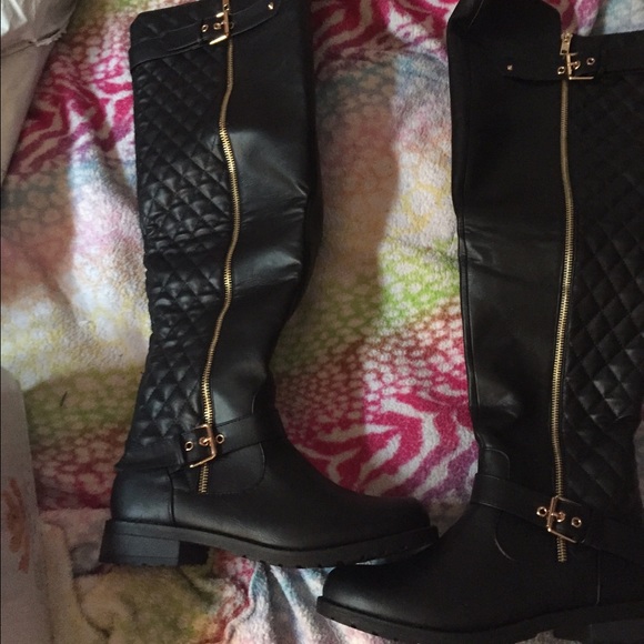 Riding boots knee high