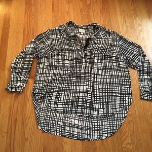 Black and white Ava & Viv blouse