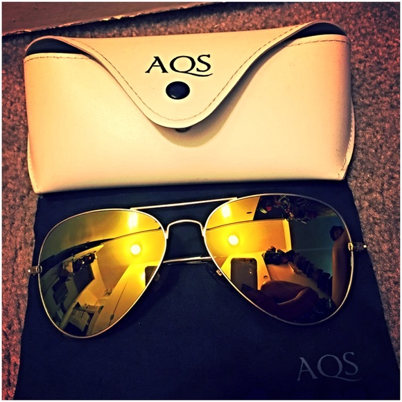 AQS mirror gold aviator sunglasses with case