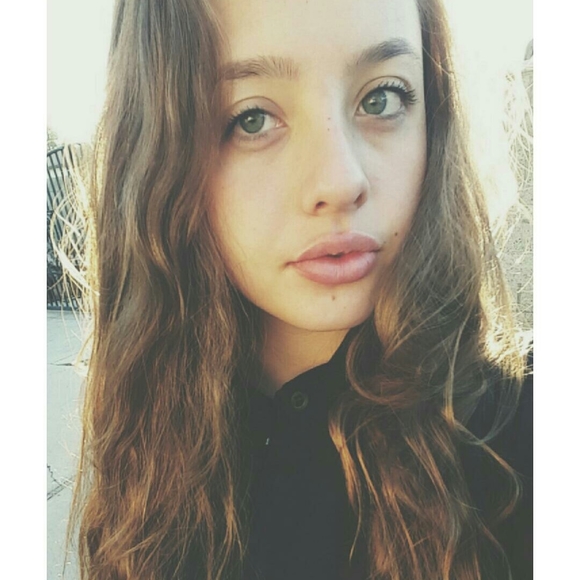 Meet your Posher, Zabella