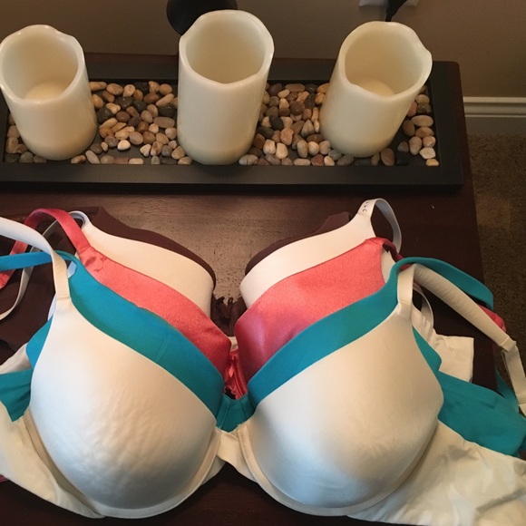 Victoria's Secret Other - ✨✨Bundle of Victoria's Secret Bras✨✨
