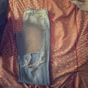 Boyfriend fit hollister jeans