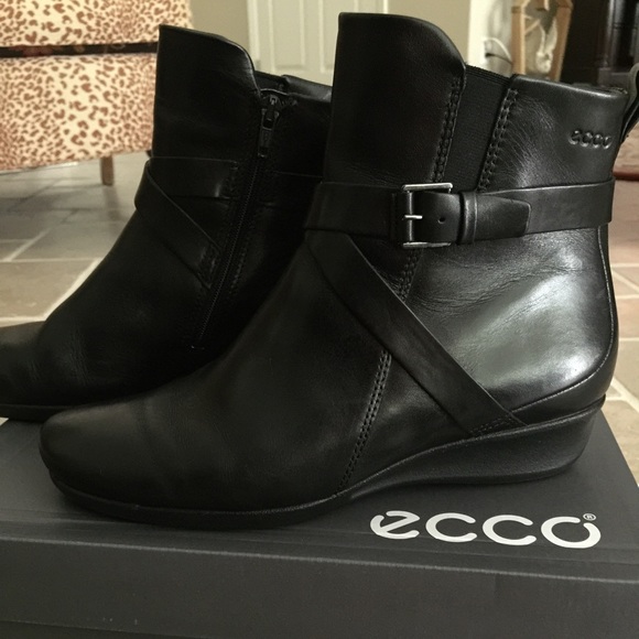 Black Ecco Abelone Cross Buckle, wedge booties 38