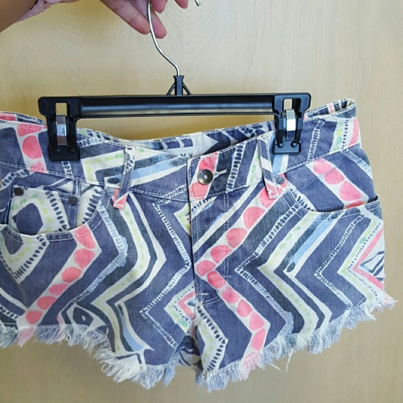 Roxy cut off tribal shorts