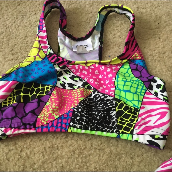 Funky print outfit - Picture 3 of 3