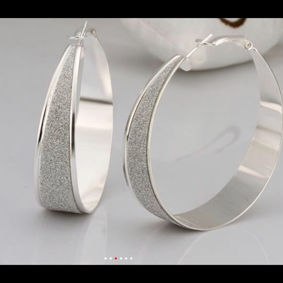.925 Stamped  Hoop earring - Picture 2 of 4
