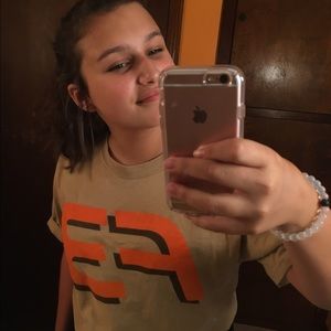 Meet your Posher, Chloe