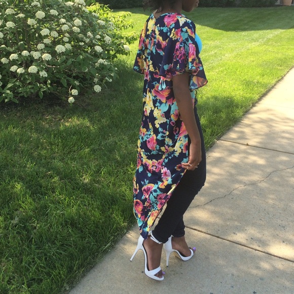 Floral kimono duster 🌸