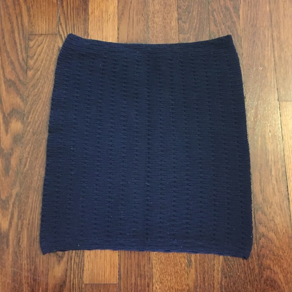 Navy skirt (brand: AQUA)