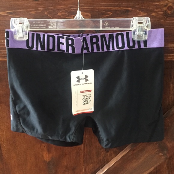 NWT Under Armour shirt. Size M. black/purple
