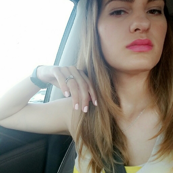 Meet your Posher - Picture 4 of 4