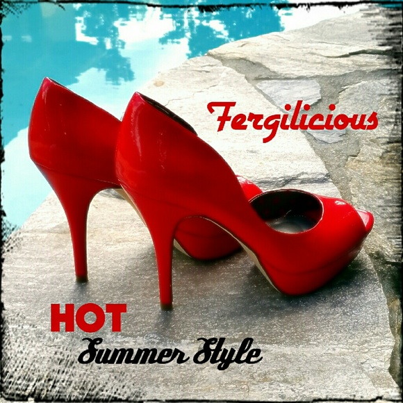 Fergalicious by Fergie coral pump