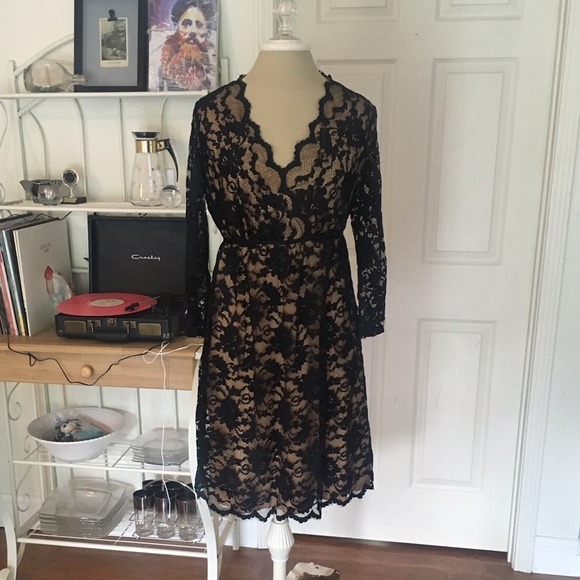 Christmas Max Studio Black Lace Holiday Party Mini - Picture 2 of 4