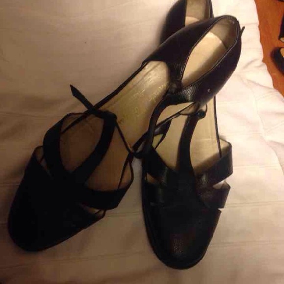 Salvatore ferragamo . Authentic