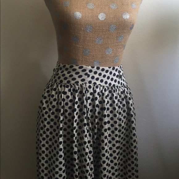 Long polka dot skirt✨