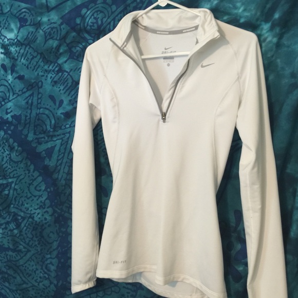 nike dri-fit 3/4 zip sweatshirt