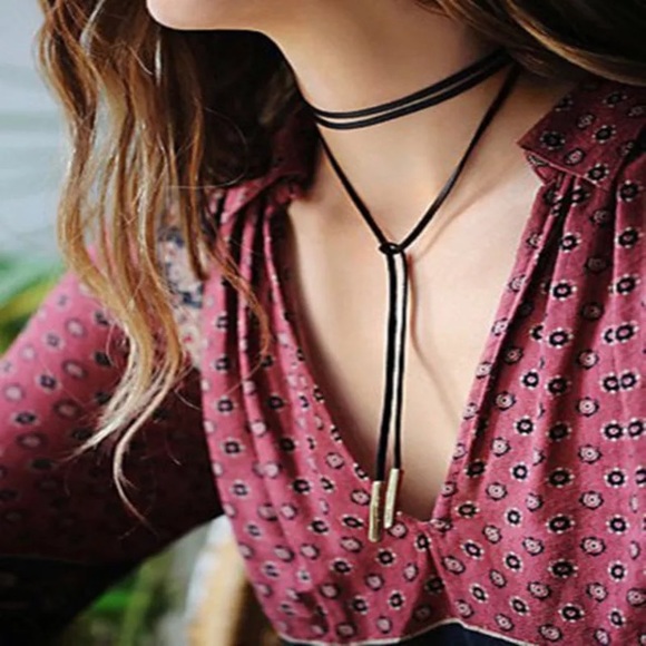 💕SALE💕NWT black boho choker