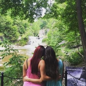 Meet your Posher, Tia