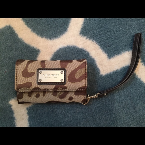 Wristlet
