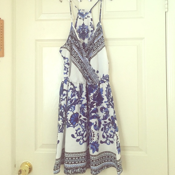Blue Floral V-neck Dress with Tag. Size small - Picture 1 of 2