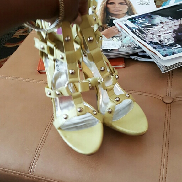 Caged heels - Picture 2 of 4