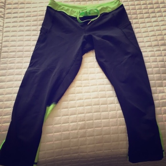 Lululemon crops