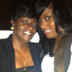 Meet your Posher, Tinaya