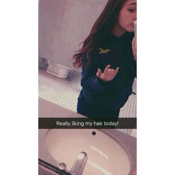 Meet your Posher, Emily - Picture 1 of 1