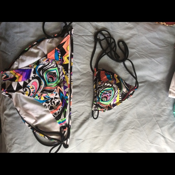 String bikini - Picture 2 of 3