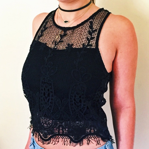 NWOT! Gorgeous Open-Back Detailed Lace Blouse