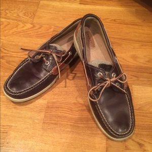 Women's Sperry's in dark brown.