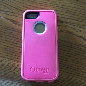 Otter Box iPhone 5s case