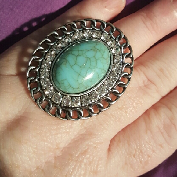 Silver Turquoise & Crystal statement ring - Picture 2 of 3
