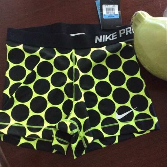 Nike Pants - LOWEST! Nike pros with cute dots.