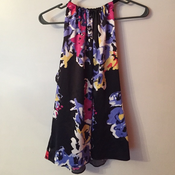 🎉 SALE 🎉 Tahari Halter Top