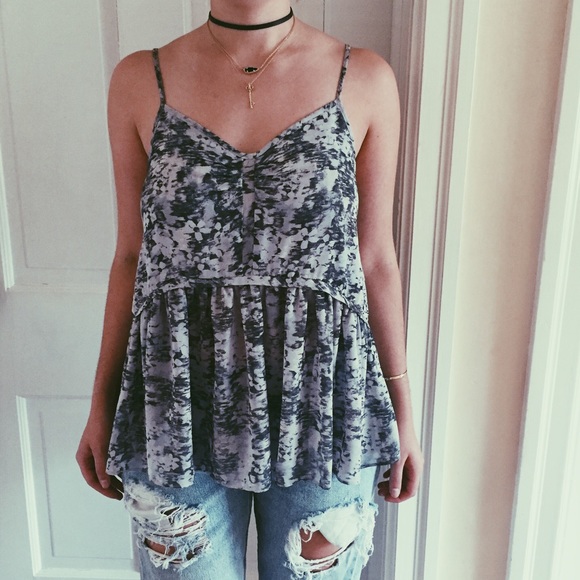 UO Kimchi Blue Lavender-Gray Printed Blouse