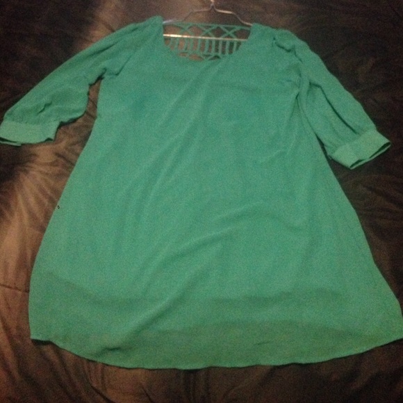 A aqua dress to elbow sleeve