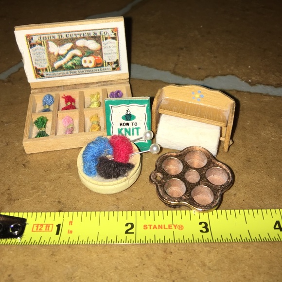 Small shelf sitters or craft items. - Picture 4 of 4